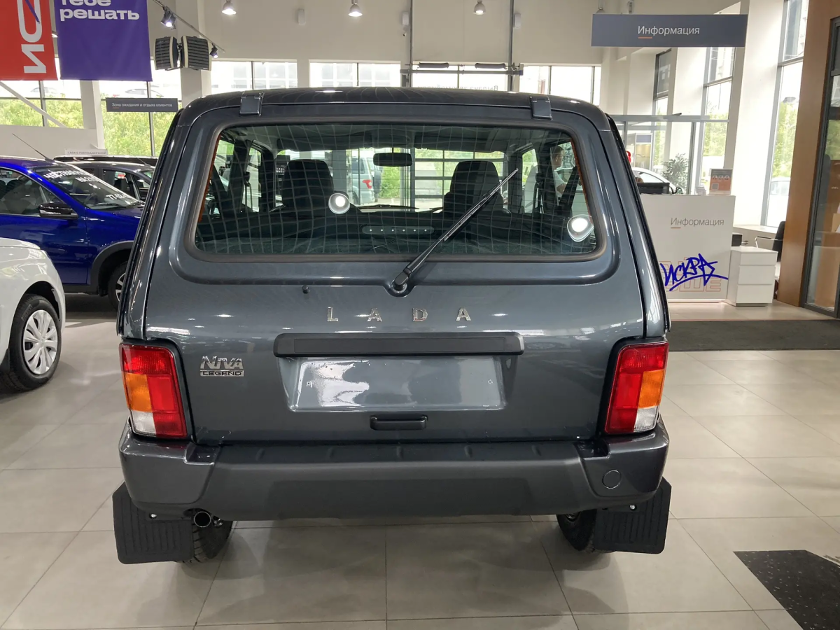 LADA NIVA LEGEND 1.7 MT (83 л.с.) 4WD