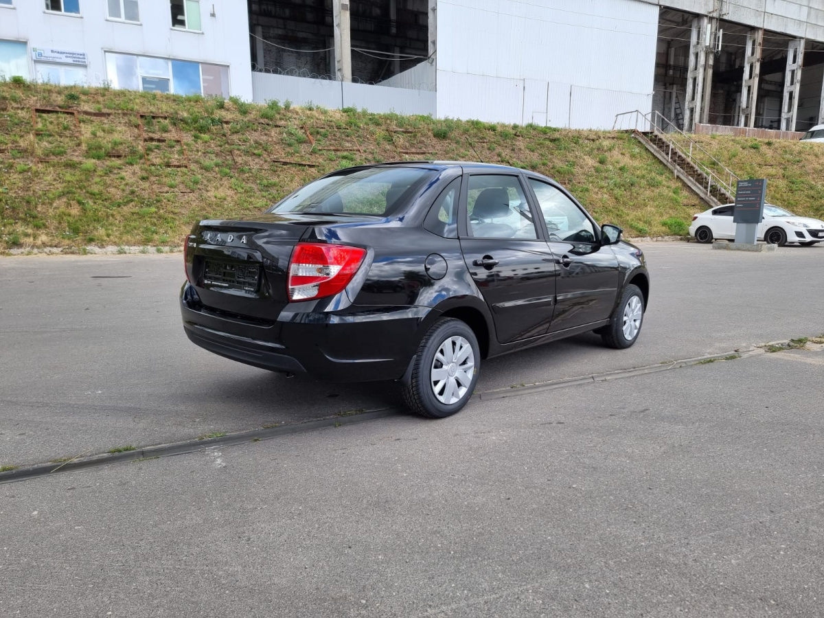 LADA GRANTA 1.6 MT (90 л.с.)