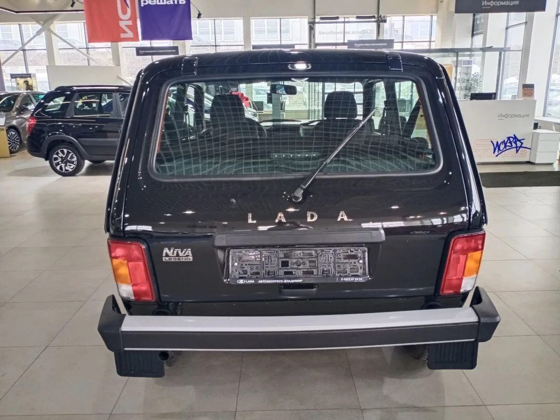 LADA NIVA LEGEND 1.7 MT (83 л.с.) 4WD