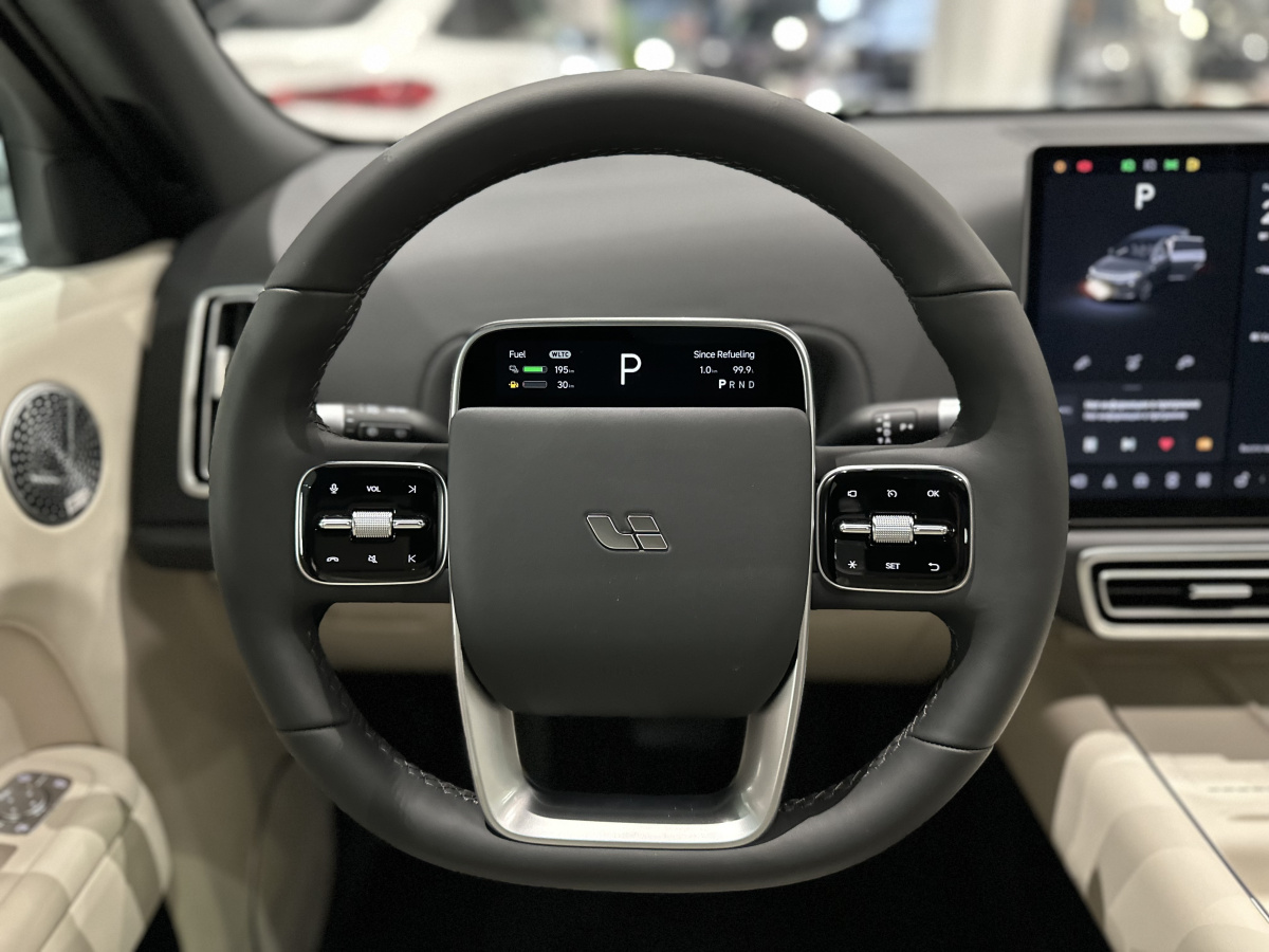 LIXIANG L7 52.3 kWh 1.5hyb AT (449 л.с.) 4WD