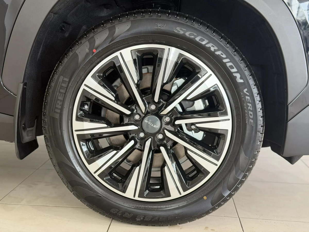 JETOUR DASHING 1.5 AMT (147 л.с.)