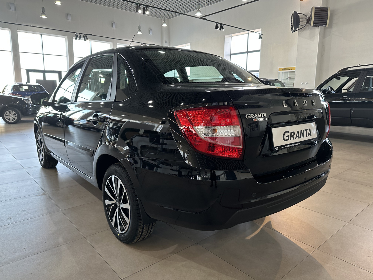 LADA GRANTA 1.6 MT (106 л.с.)