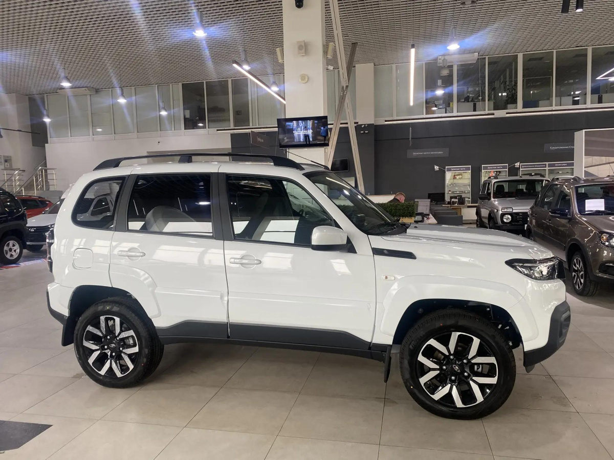 LADA NIVA TRAVEL 1.8 MT (90 л.с.) 4WD