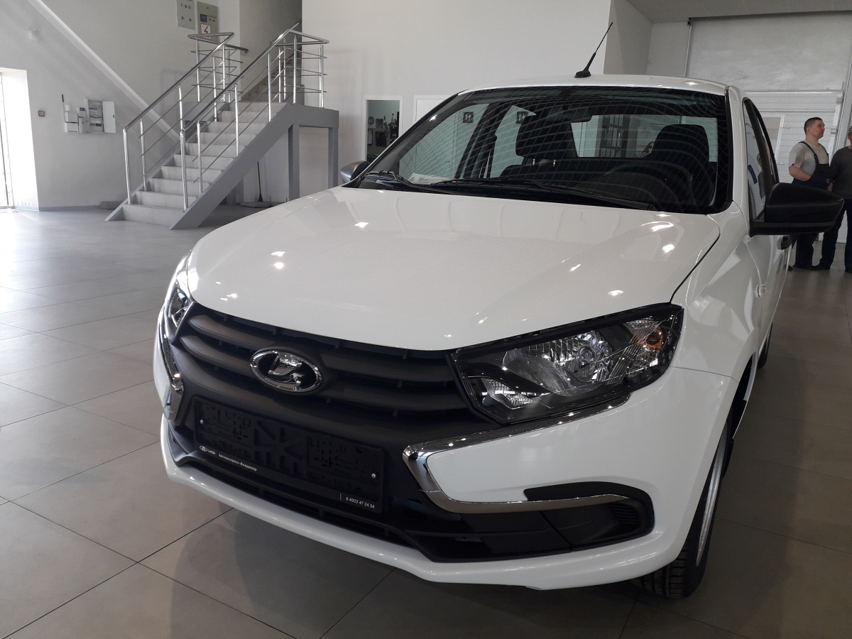 LADA GRANTA 1.6 MT (90 л.с.)
