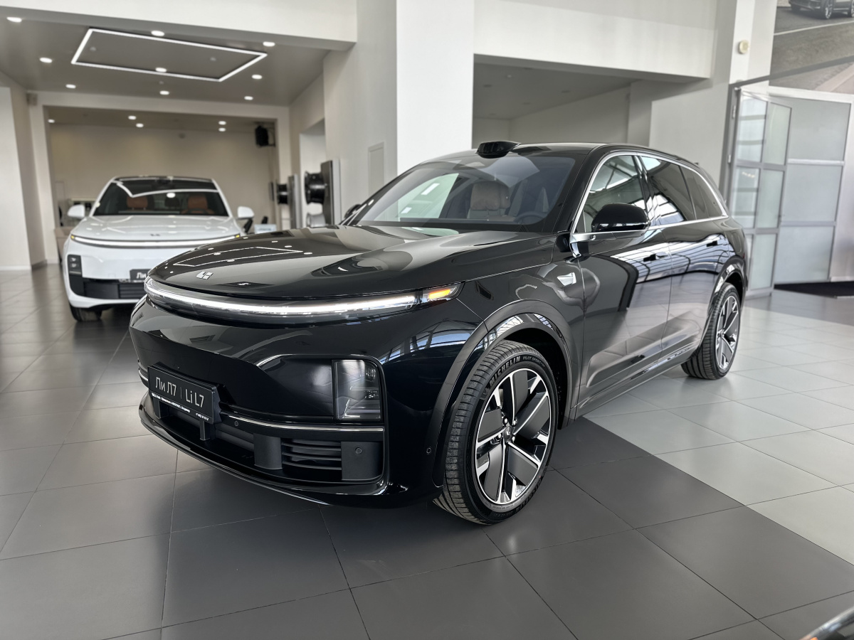LIXIANG L7 52.3 kWh 1.5hyb AT (449 л.с.) 4WD