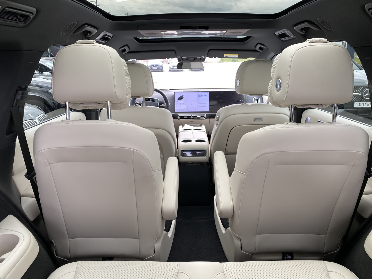 LIXIANG L9 52.3 kWh 1.5hyb AT (449 л.с.) 4WD