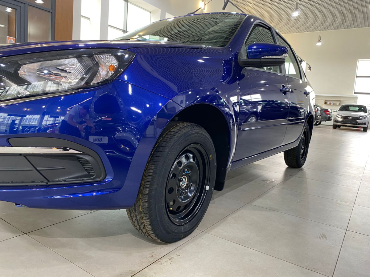 LADA GRANTA 1.6 MT (90 л.с.)