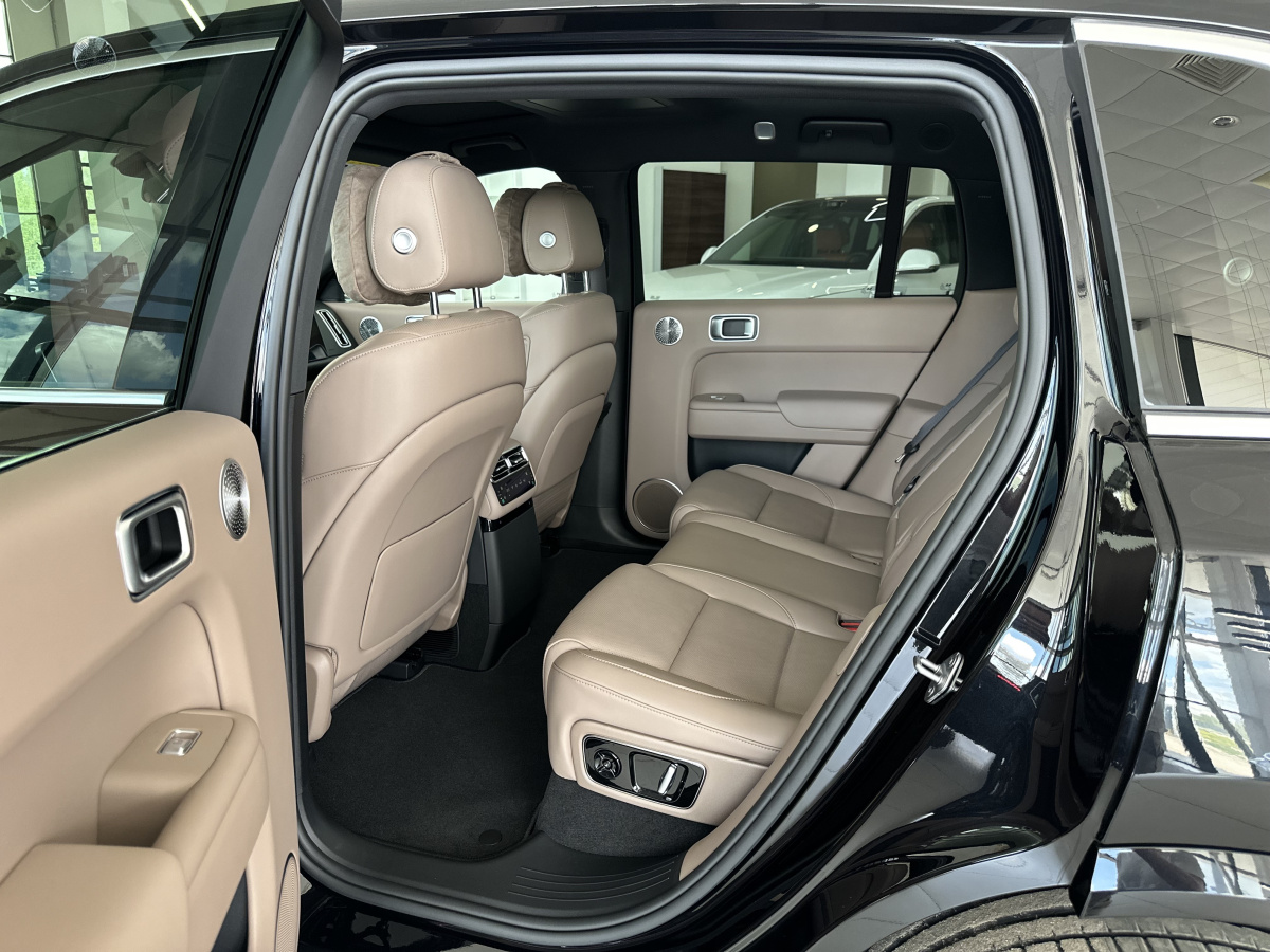 LIXIANG L7 52.3 kWh 1.5hyb AT (449 л.с.) 4WD