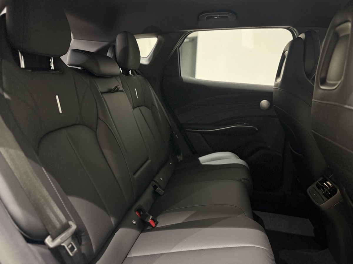 OMODA C7 1.6 AMT (150 л.с.) 4WD