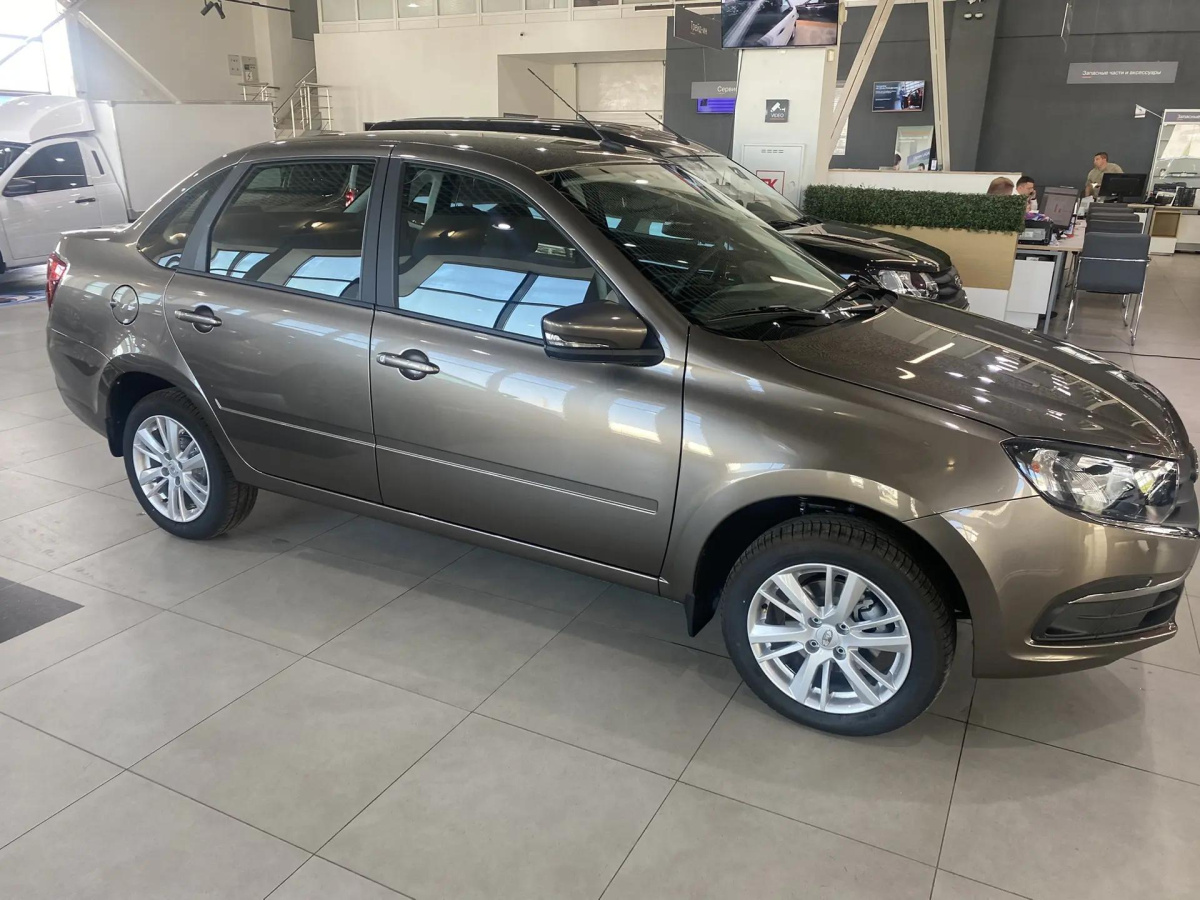 LADA GRANTA 1.6 MT (90 л.с.)