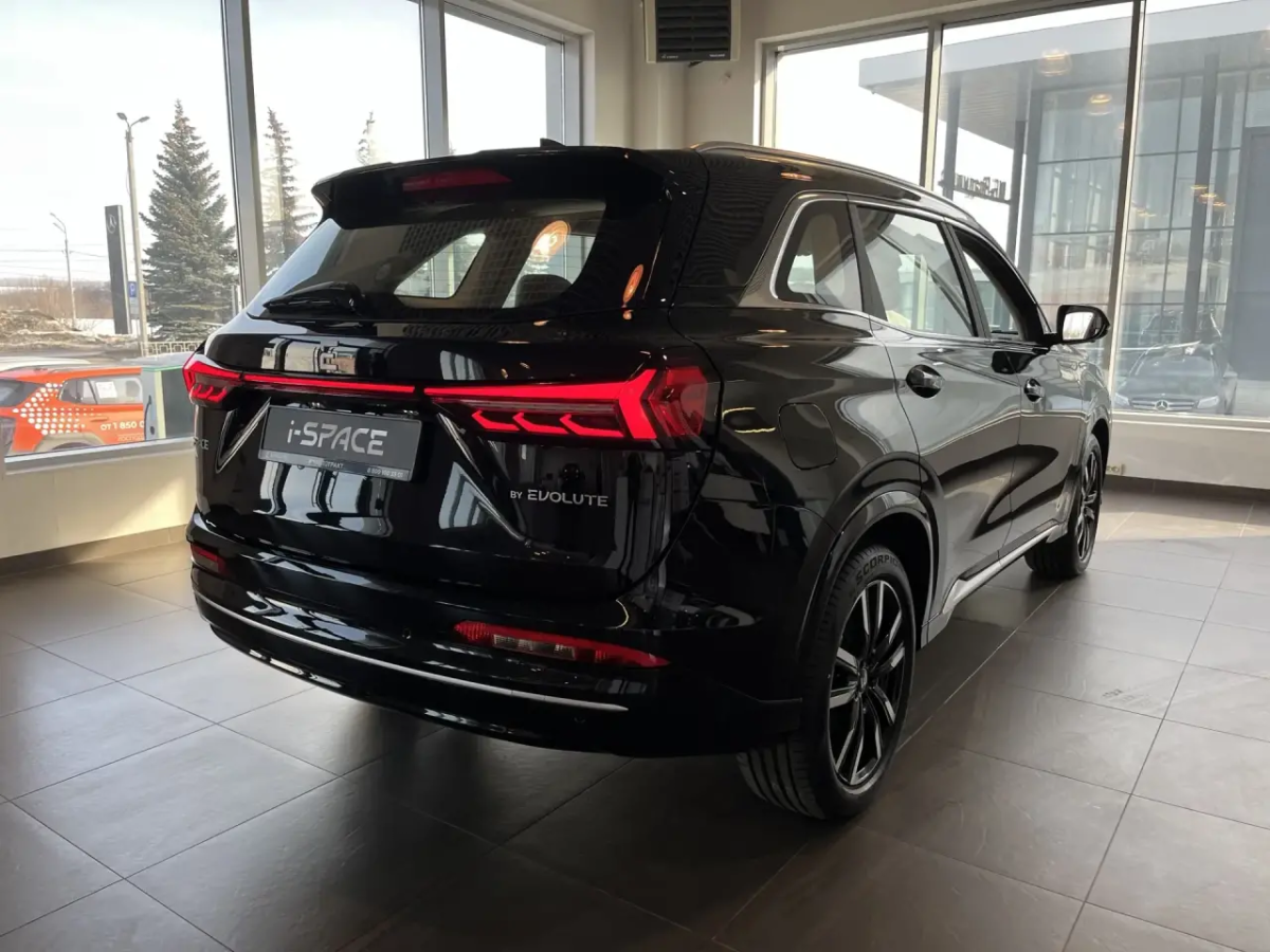 EVOLUTE I-SPACE 1.5hyb CVT (218 л.с.)