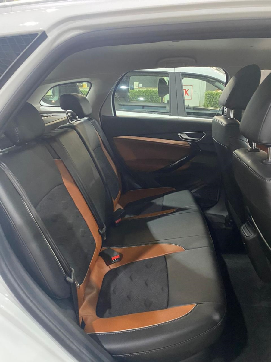 LADA VESTA SW Cross 1.6 MT (106 л.с.)