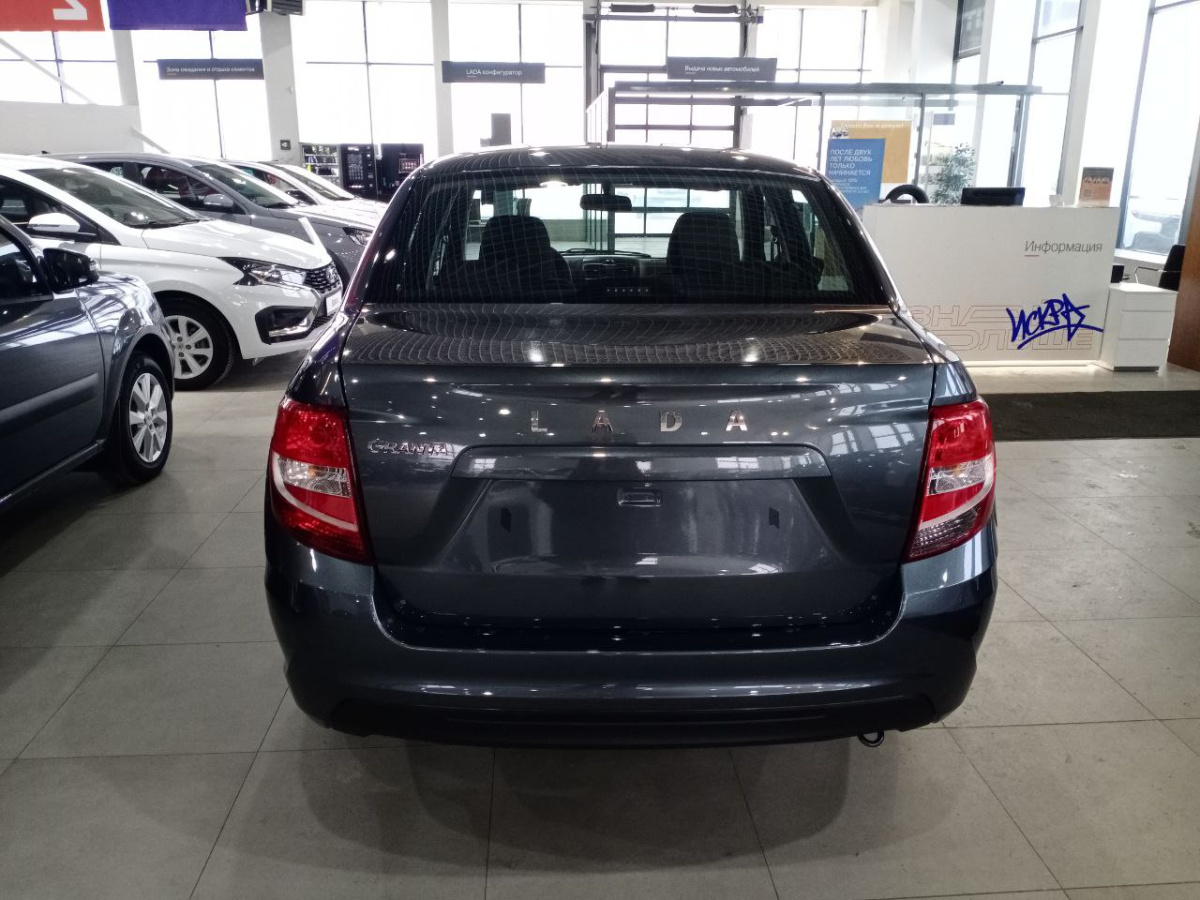 LADA GRANTA 1.6 MT (90 л.с.)