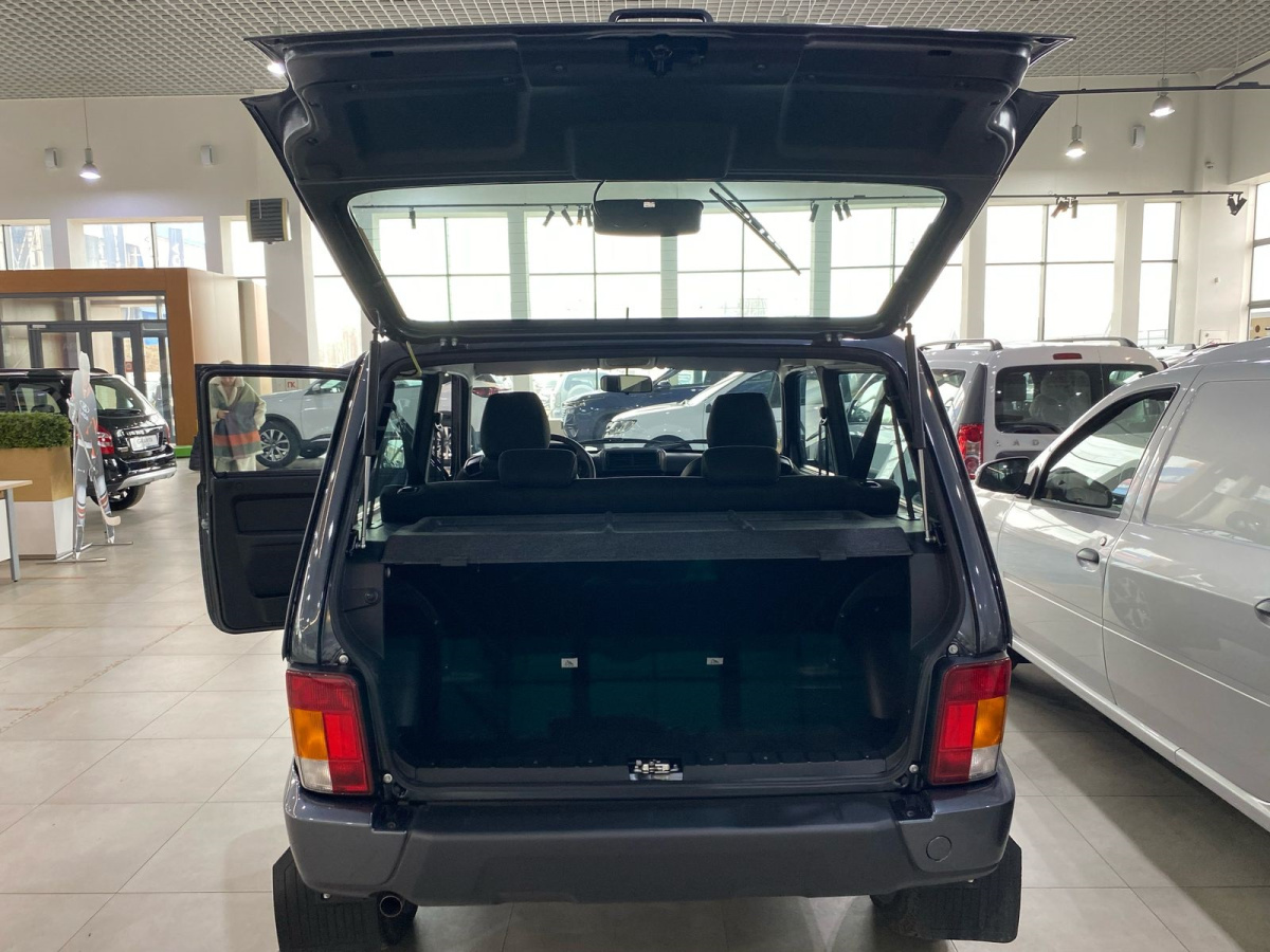 LADA NIVA LEGEND 1.7 MT (83 л.с.) 4WD