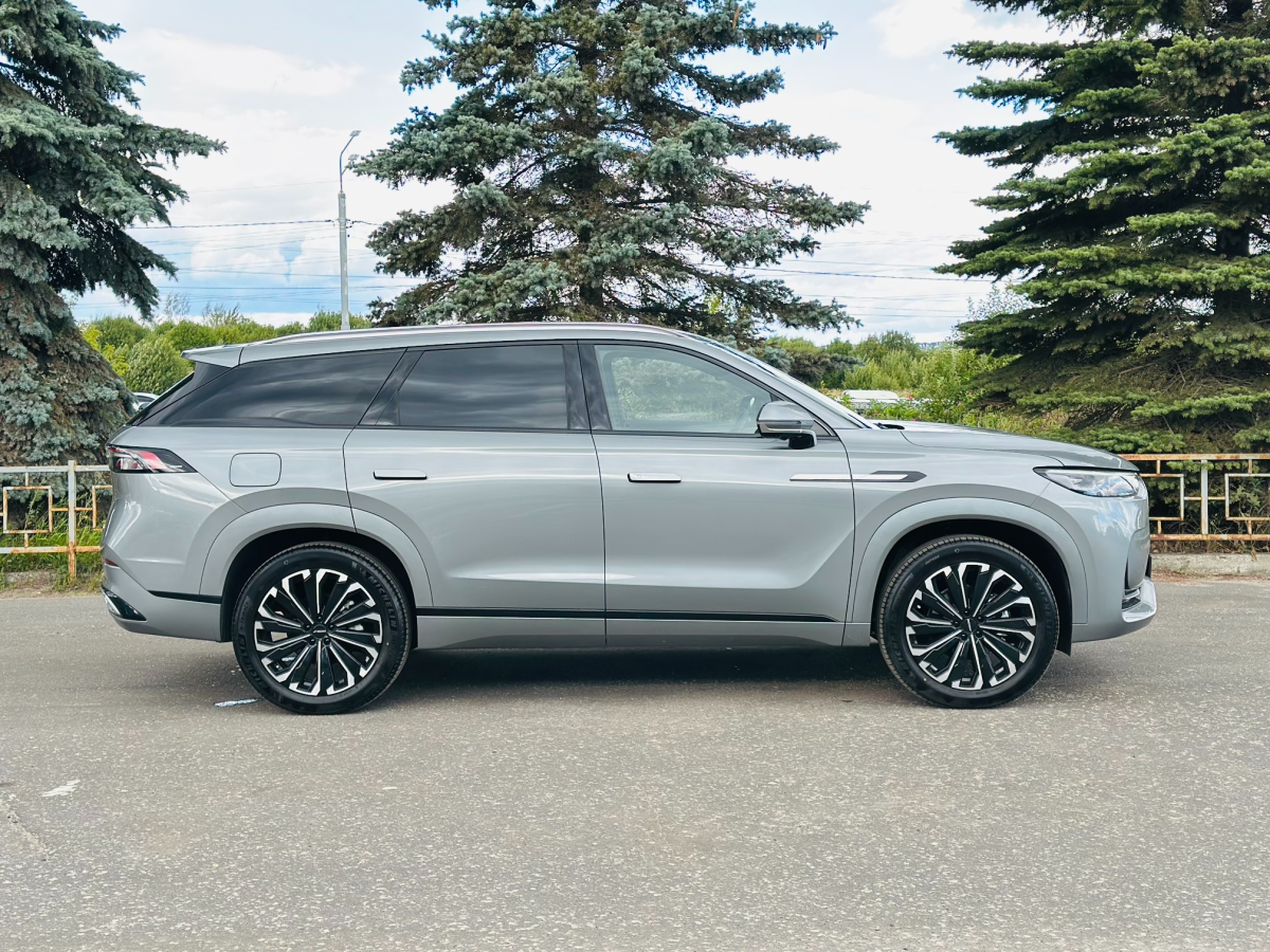 JAECOO J8 2.0 AMT (249 л.с.) 4WD