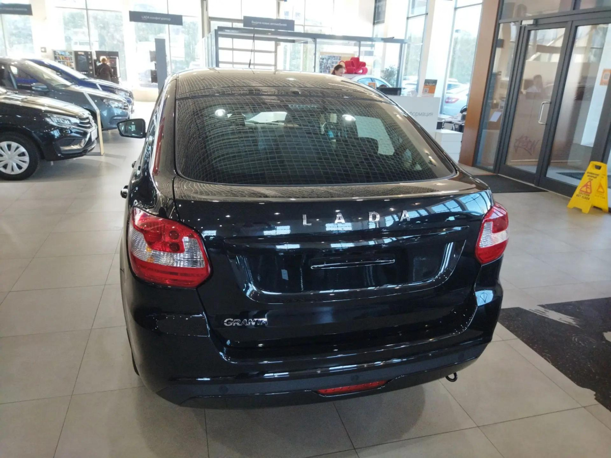 LADA GRANTA 1.6 MT (90 л.с.)