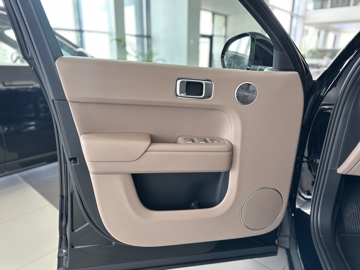LIXIANG L7 52.3 kWh 1.5hyb AT (449 л.с.) 4WD