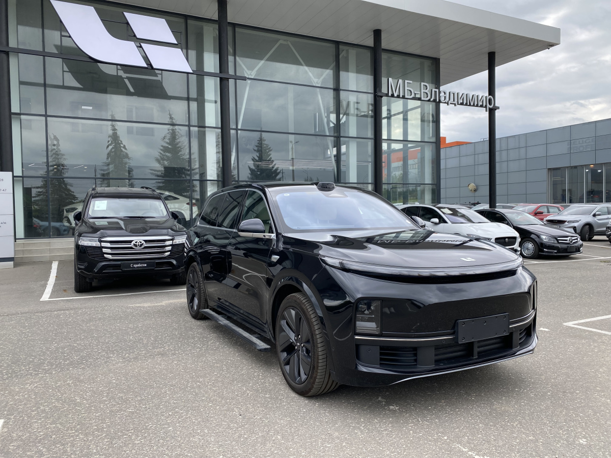 LIXIANG L9 52.3 kWh 1.5hyb AT (449 л.с.) 4WD