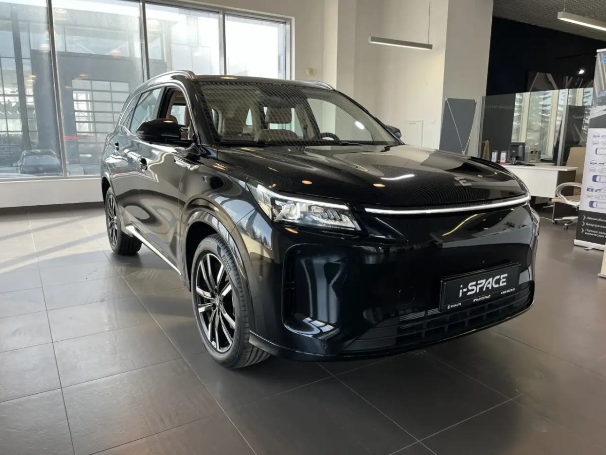 EVOLUTE I-SPACE 1.5hyb CVT (218 л.с.)