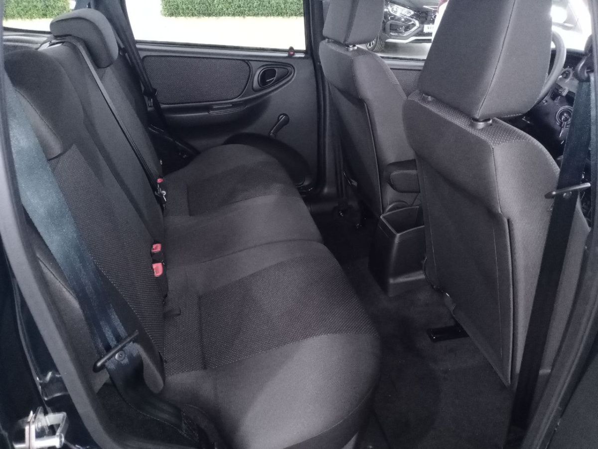 LADA NIVA TRAVEL 1.8 MT (90 л.с.) 4WD