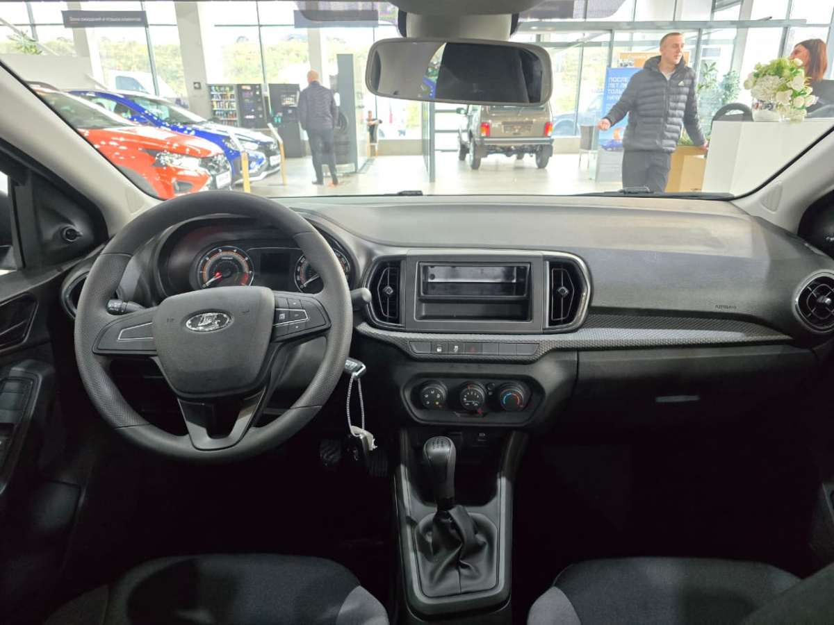 LADA ISKRA 1.6 МT (90 л.с.)