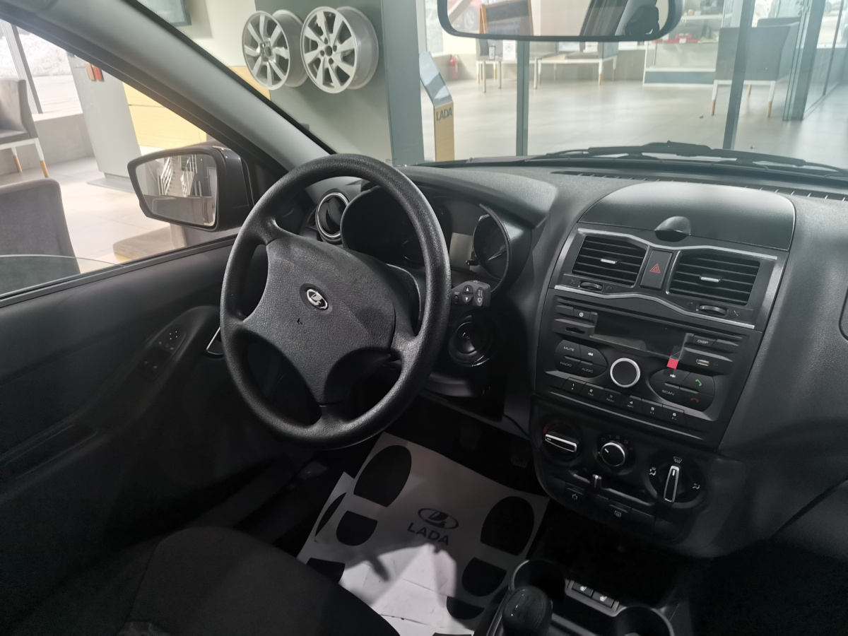 LADA GRANTA 1.6 MT (90 л.с.)