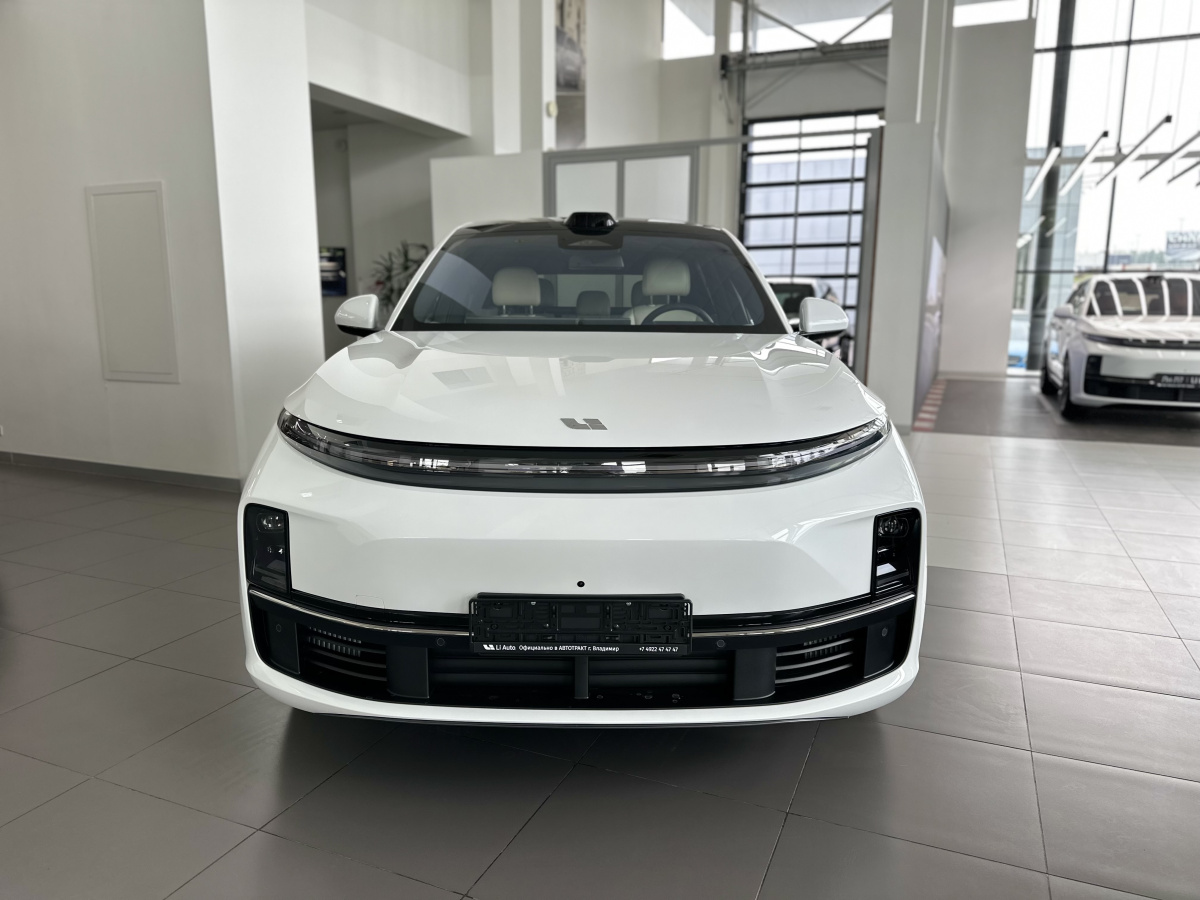LIXIANG L7 52.3 kWh 1.5hyb AT (449 л.с.) 4WD