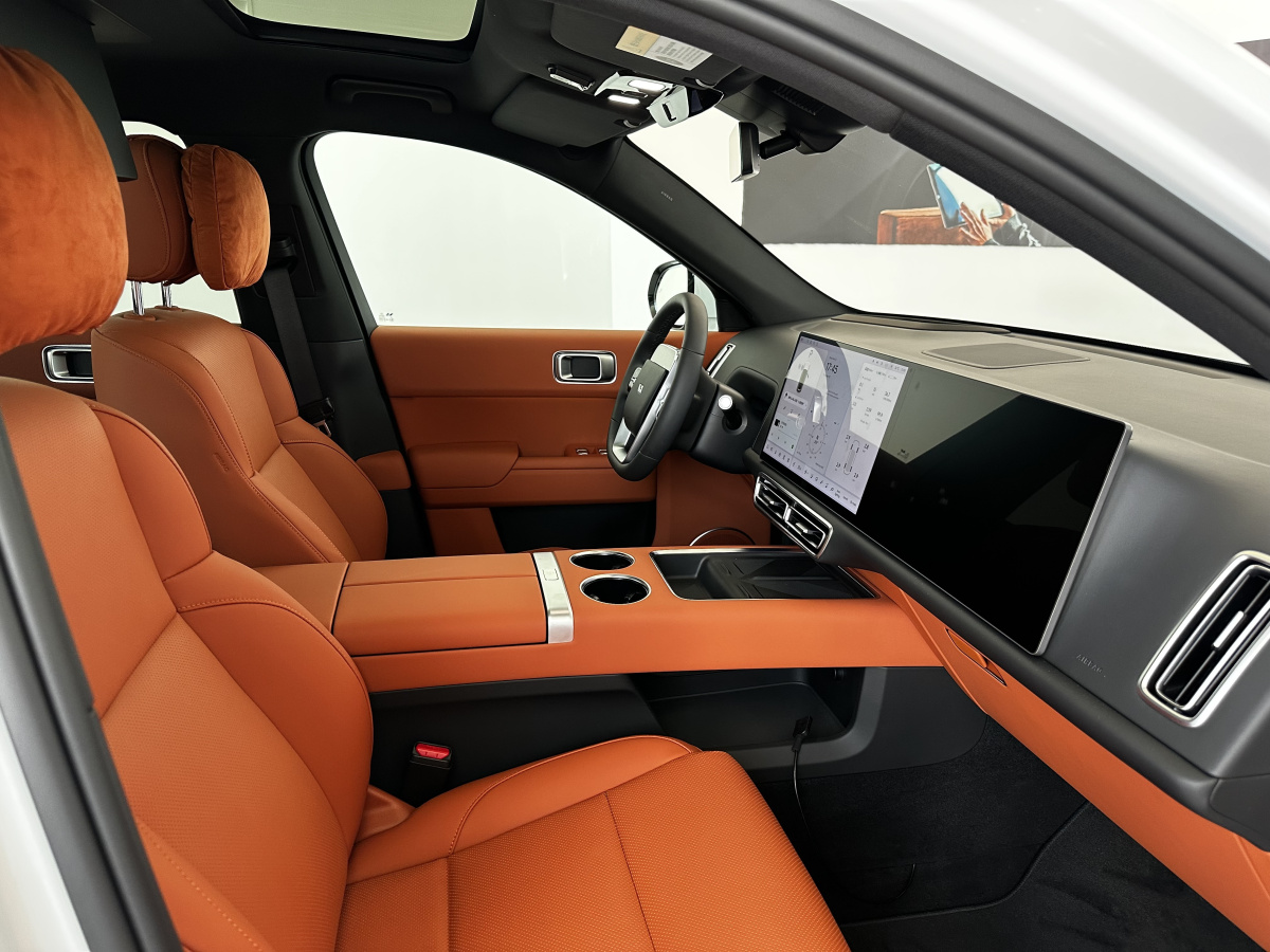 LIXIANG L7 52.3 kWh 1.5hyb AT (449 л.с.) 4WD