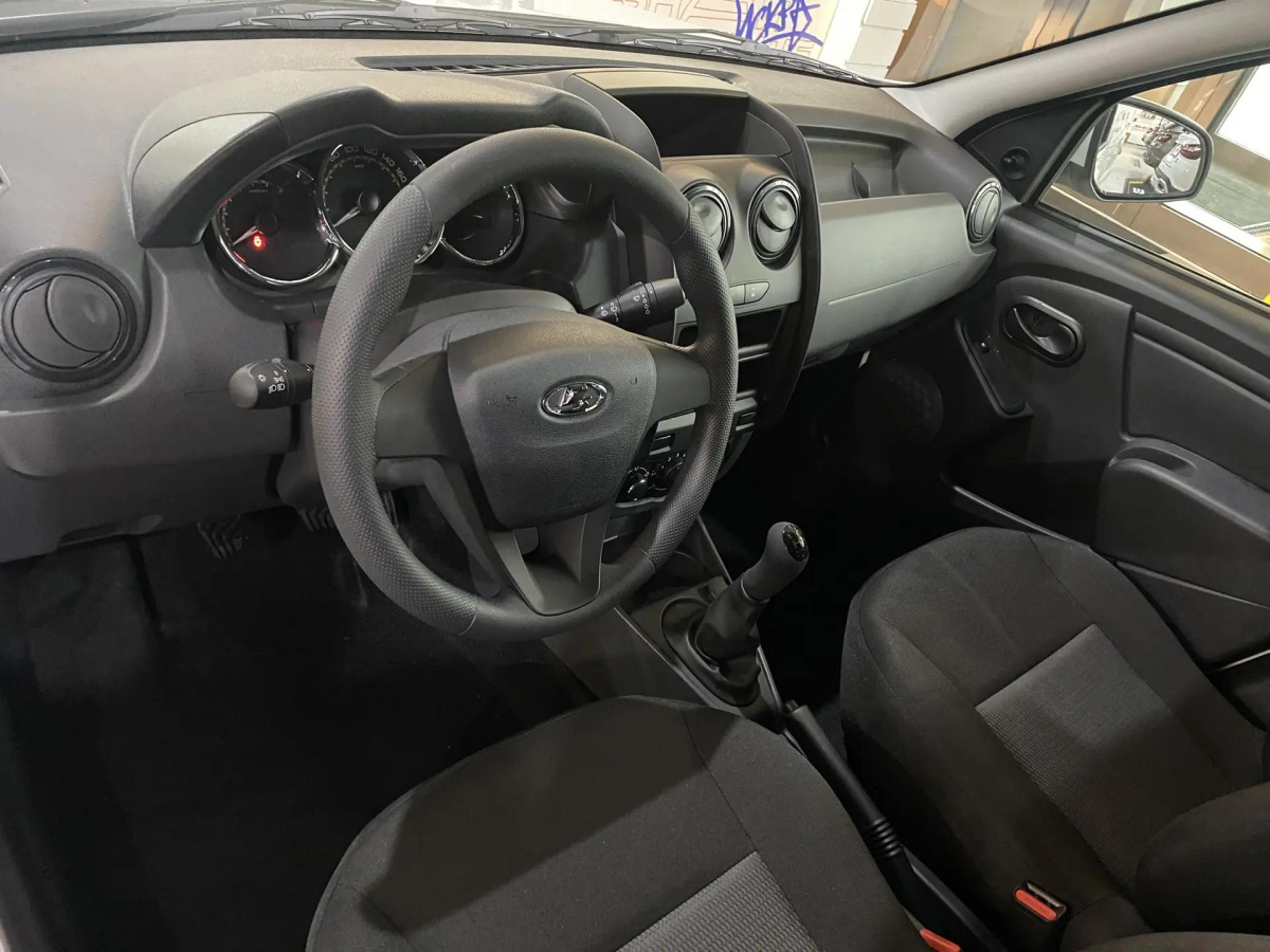 LADA LARGUS 1.6 MT (106 л.с.)