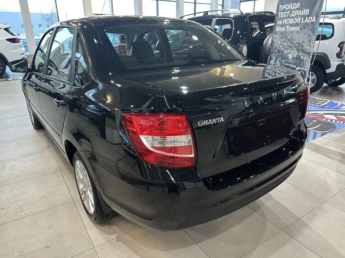 LADA GRANTA 1.6 MT (90 л.с.)