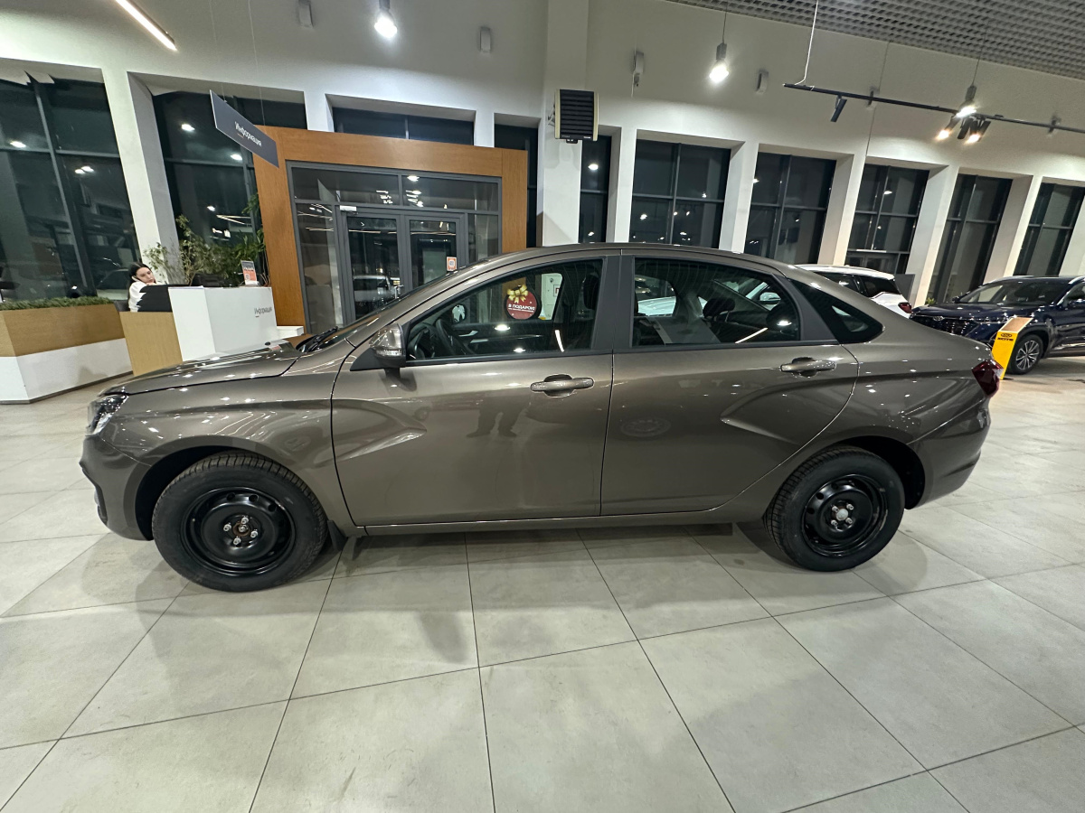 LADA VESTA 1.6 МТ (106 л.с.)
