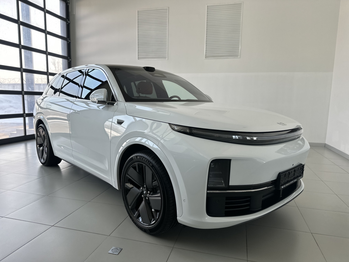 LIXIANG L7 52.3 kWh 1.5hyb AT (449 л.с.) 4WD
