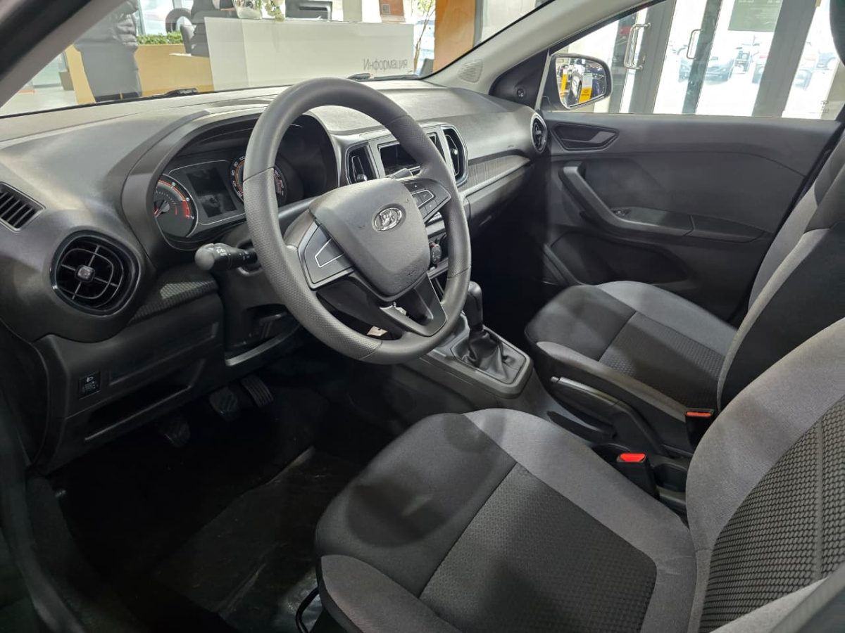 LADA ISKRA 1.6 МT (90 л.с.)