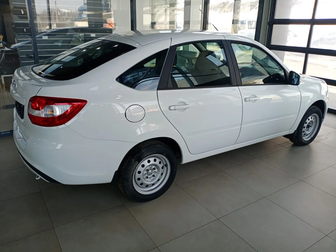 LADA GRANTA 1.6 MT (90 л.с.)