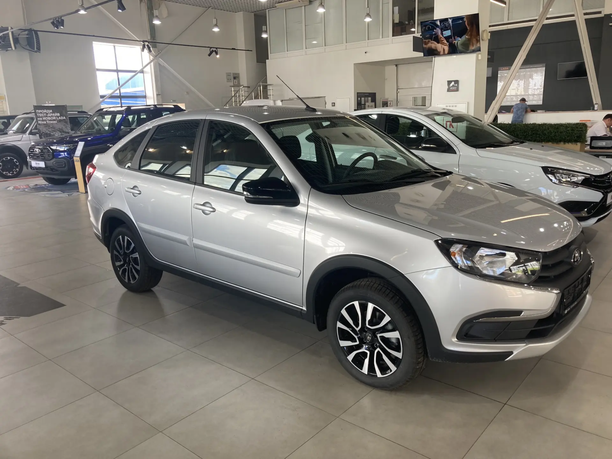 LADA GRANTA Active Cross 1.6 MT (90 л.с.)