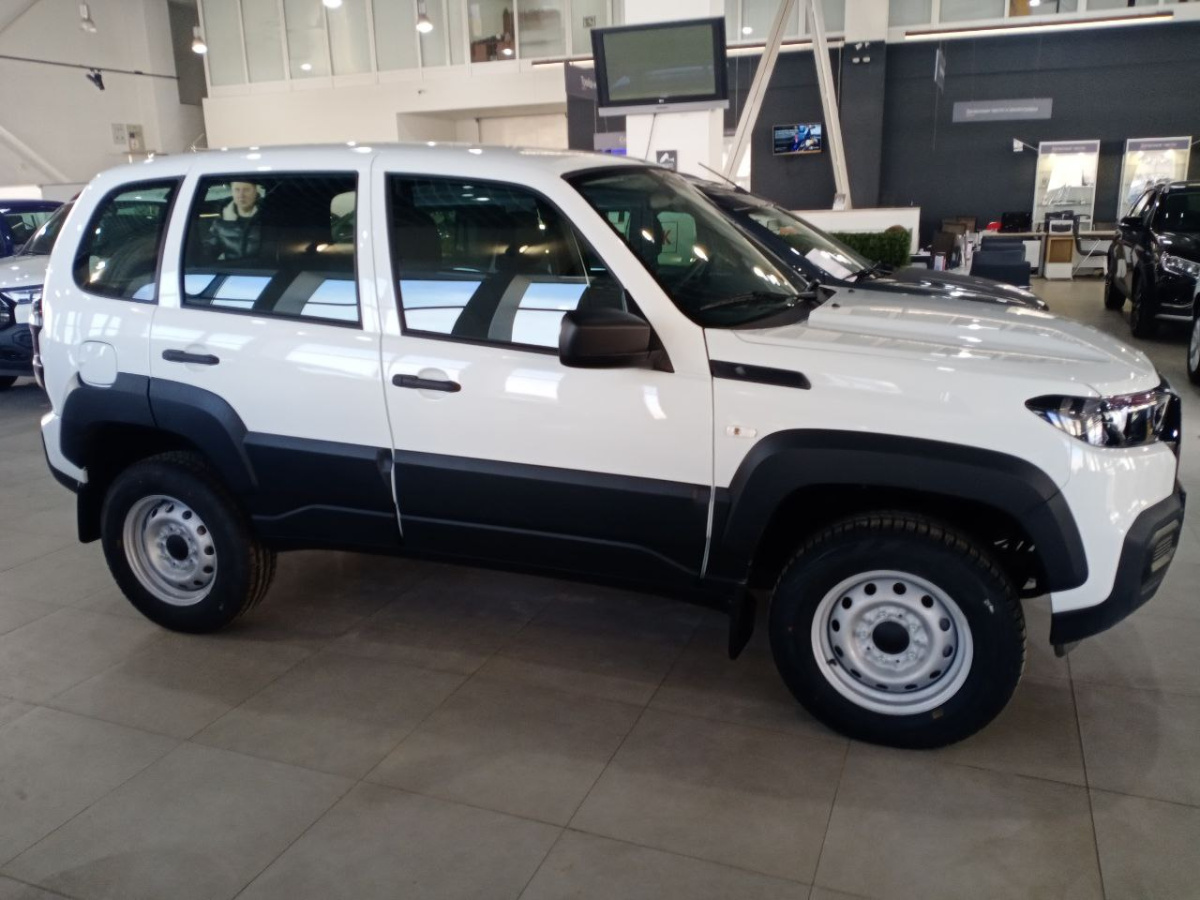 LADA NIVA TRAVEL 1.8 MT (90 л.с.) 4WD
