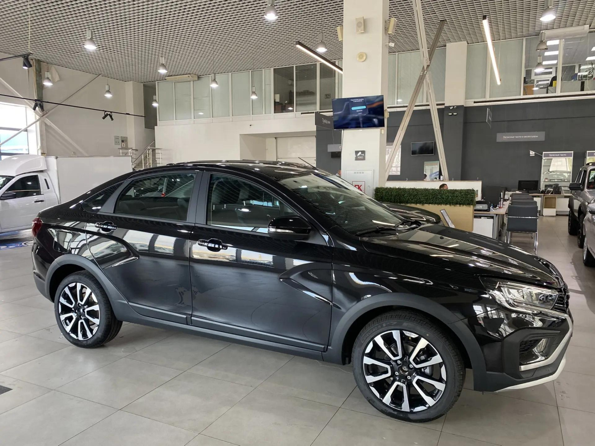 LADA VESTA Cross 1.8 MT (122 л.с.)
