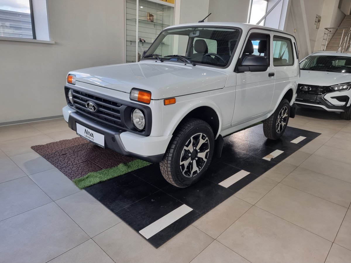 LADA NIVA LEGEND 1.7 MT (83 л.с.) 4WD