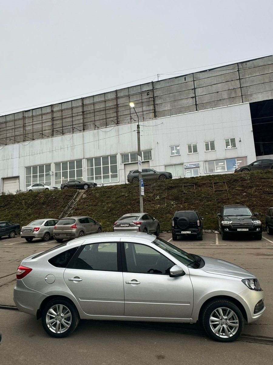 LADA GRANTA 1.6 MT (90 л.с.)