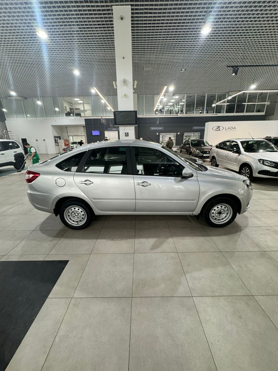 LADA GRANTA 1.6 MT (90 л.с.)