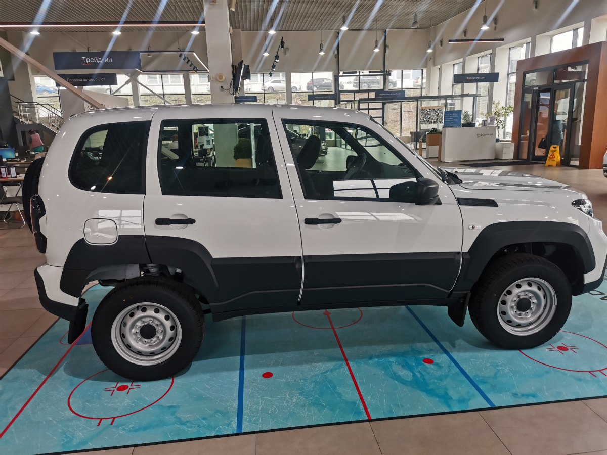 LADA NIVA TRAVEL 1.7 MT (83 л.с.) 4WD