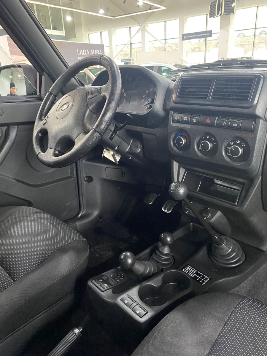 LADA NIVA LEGEND Bronto 1.7 MT (83 л.с.) 4WD