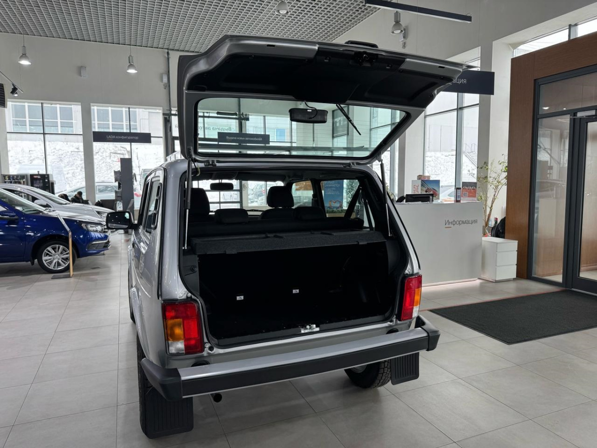 LADA NIVA LEGEND 1.7 MT (83 л.с.) 4WD