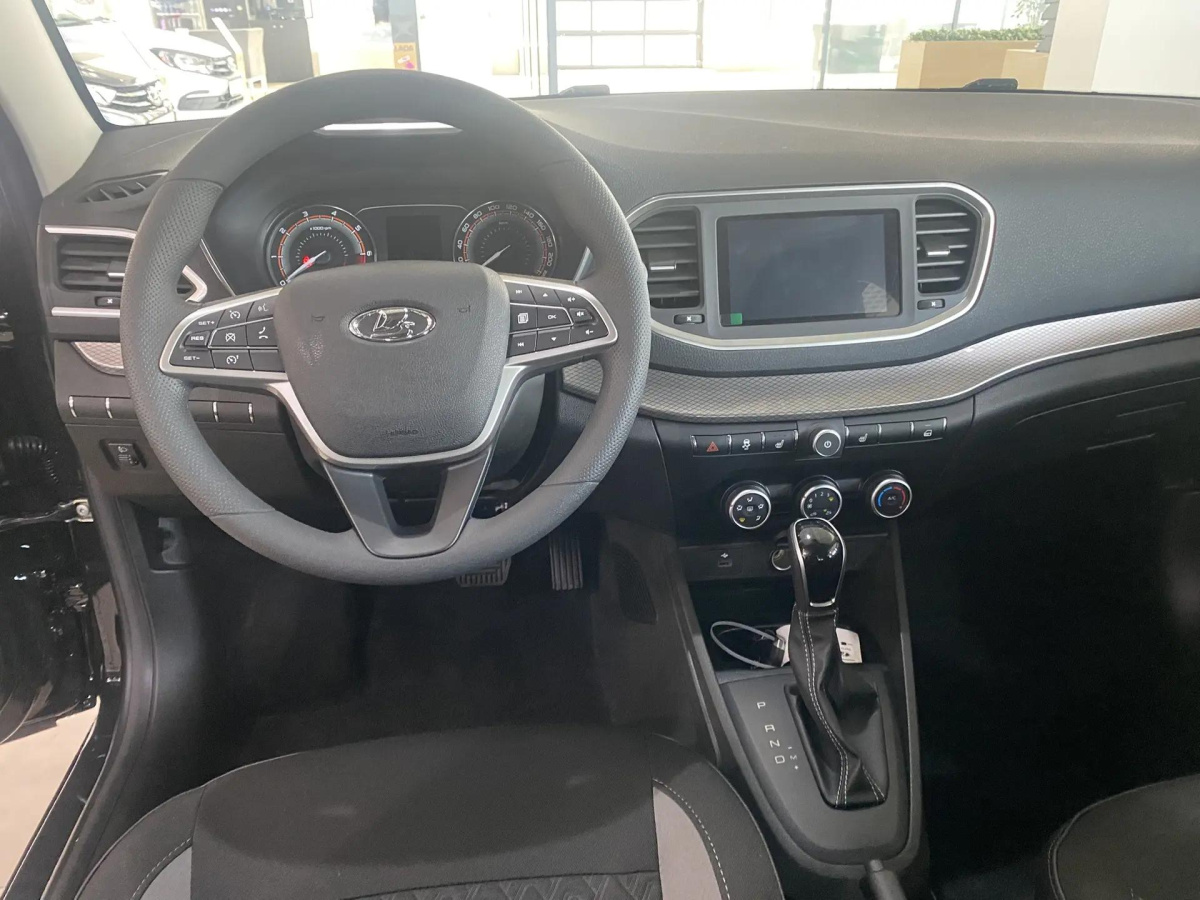 LADA VESTA SW 1.6 CVT (106 л.с.)