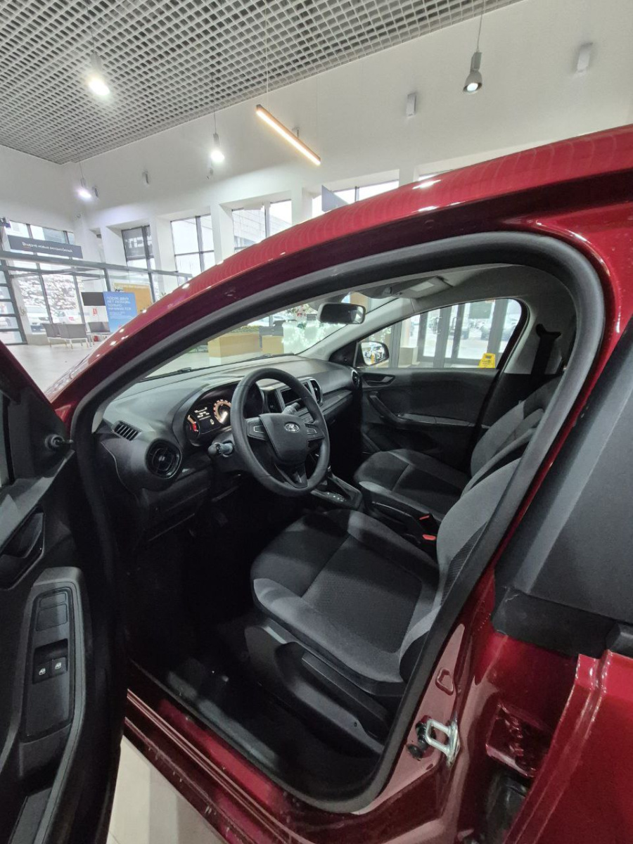 LADA ISKRA 1.6 МТ (106 л.с.)