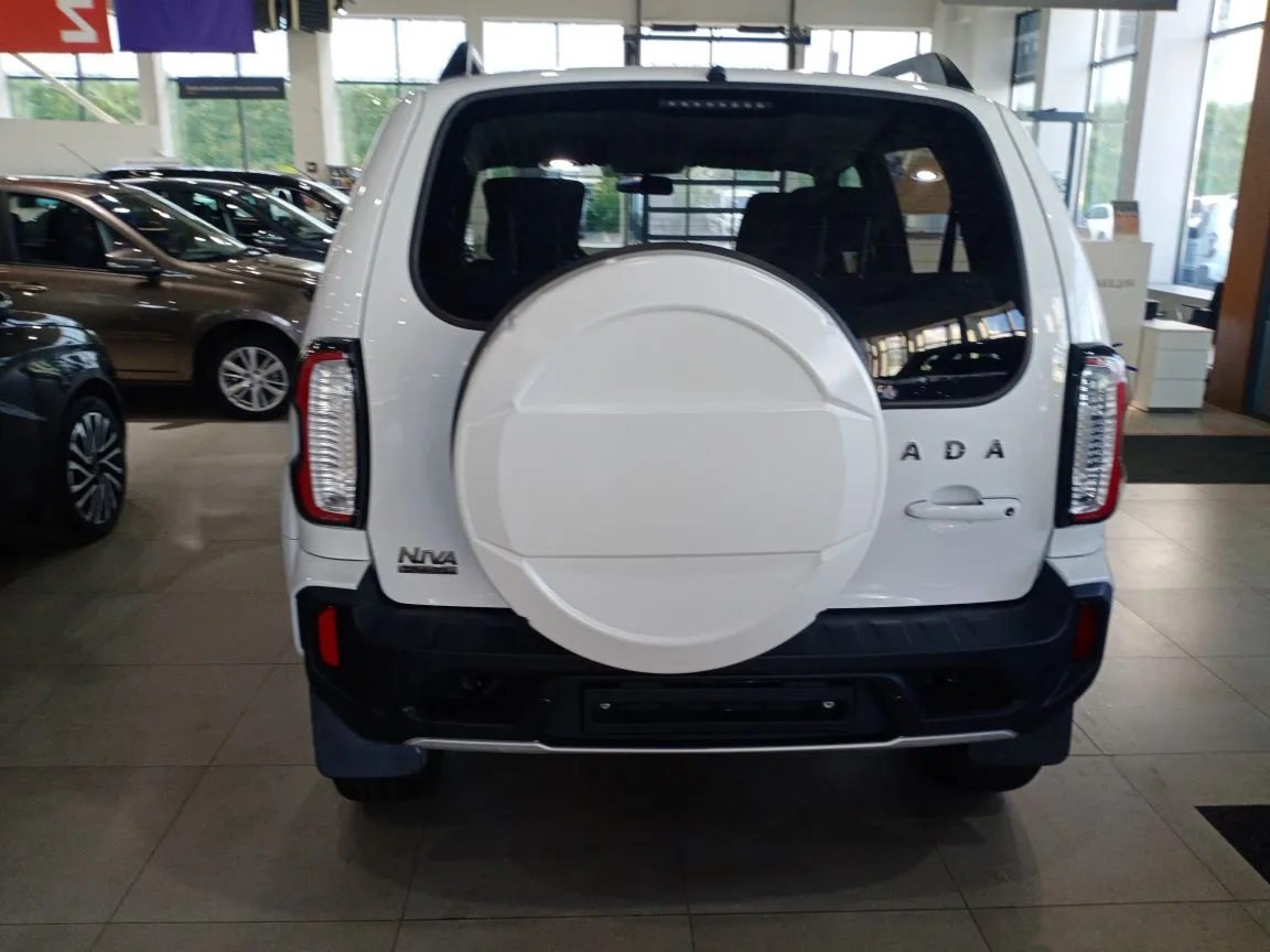 LADA NIVA TRAVEL 1.8 MT (90 л.с.) 4WD