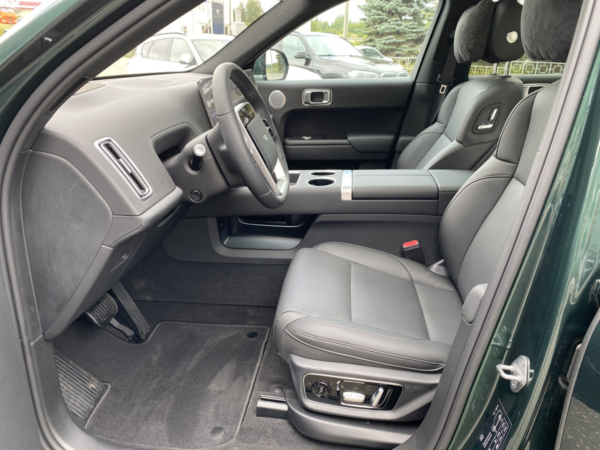 LIXIANG L7 52.3 kWh 1.5hyb AT (449 л.с.) 4WD