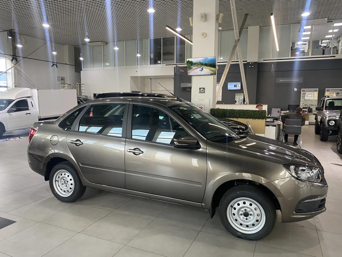 LADA GRANTA 1.6 MT (90 л.с.)