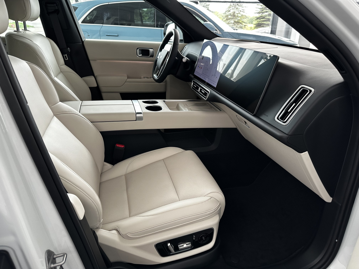 LIXIANG L7 52.3 kWh 1.5hyb AT (449 л.с.) 4WD