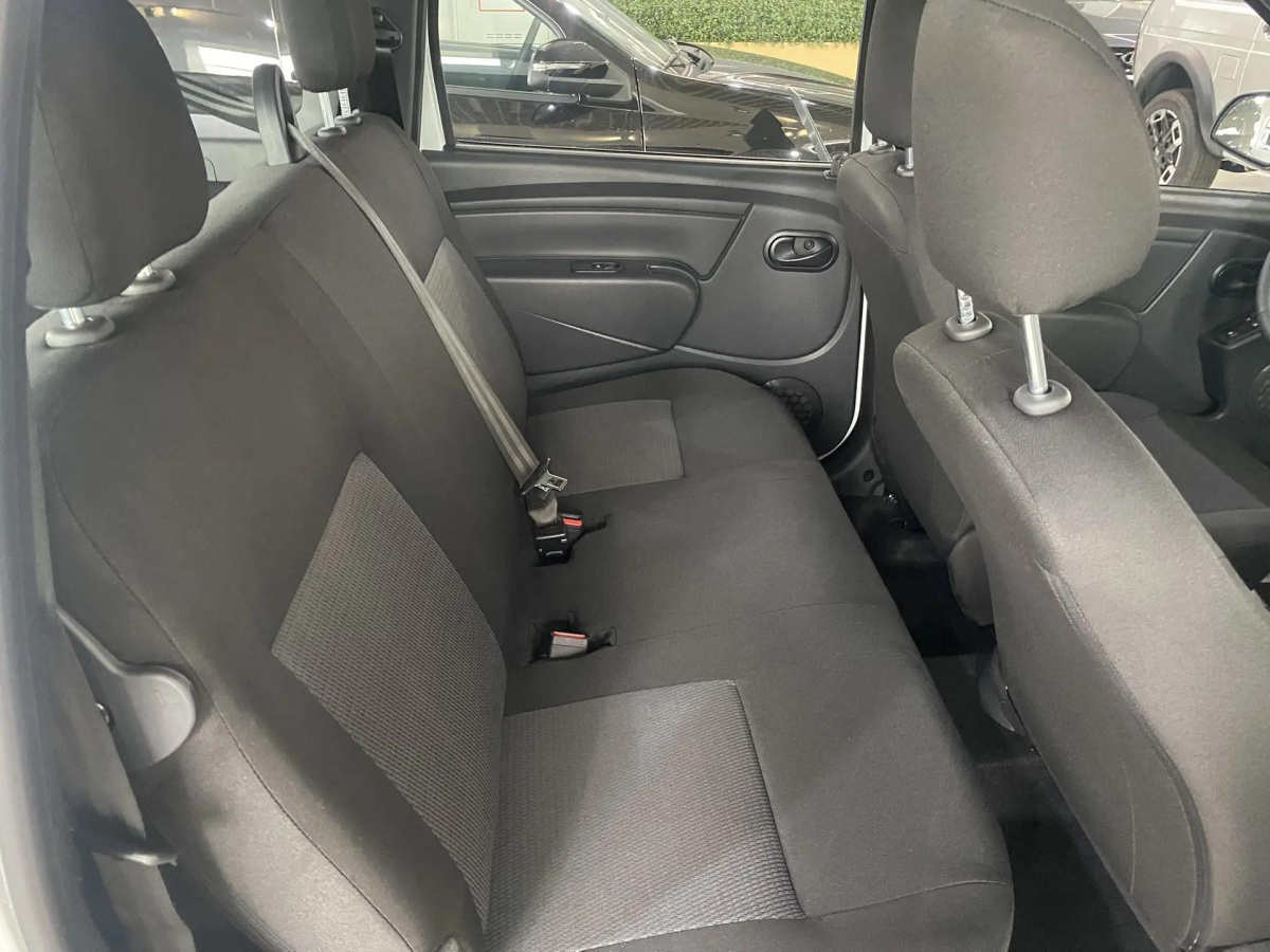 LADA LARGUS 1.6 MT (90 л.с.)